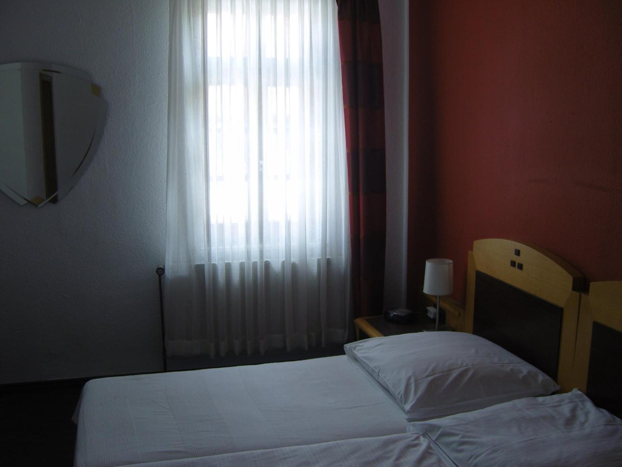 Hotel Zum Loewen Bad Homburg vor der Höhe Exterior foto